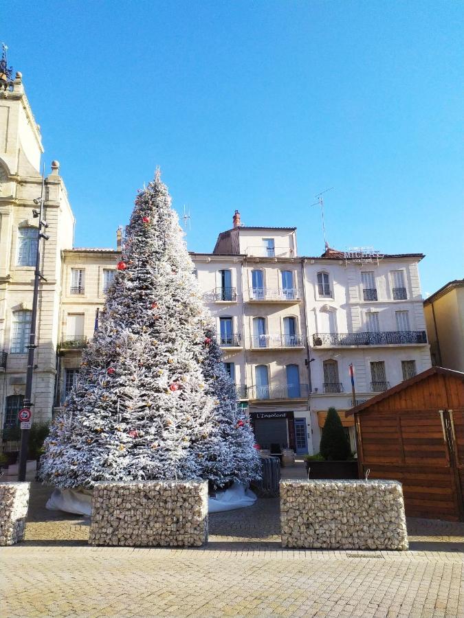 Appartement Place De La Mairie Béziers Exteriör bild