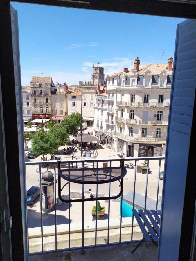 Appartement Place De La Mairie Béziers Exteriör bild